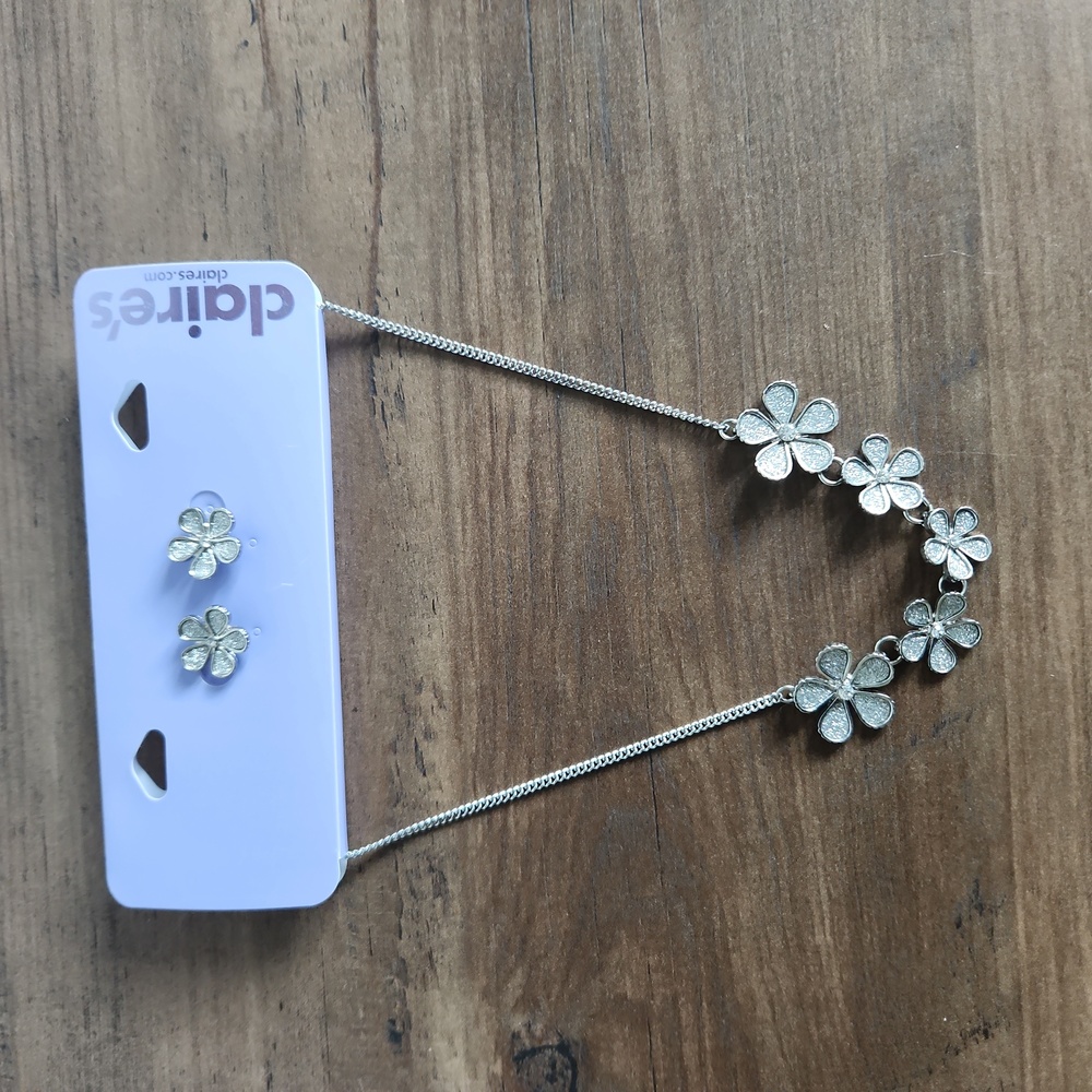 Claire's Necklace set